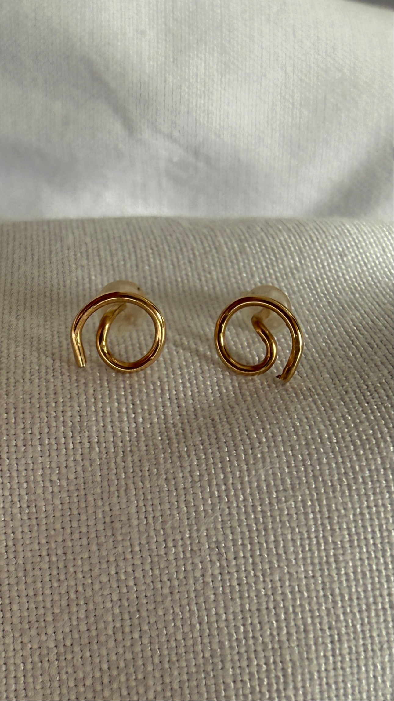 Luft – handgefertigter Ohrring aus 14K Gold Filled