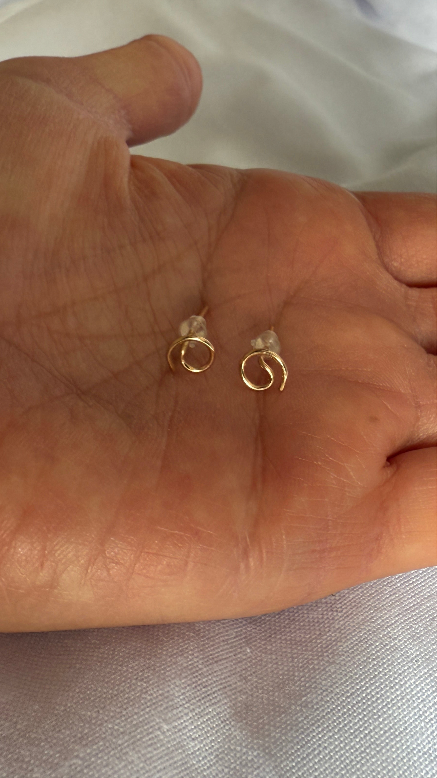 Luft – handgefertigter Ohrring aus 14K Gold Filled