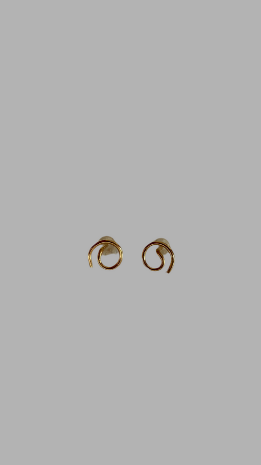 Luft – handgefertigter Ohrring aus 14K Gold Filled
