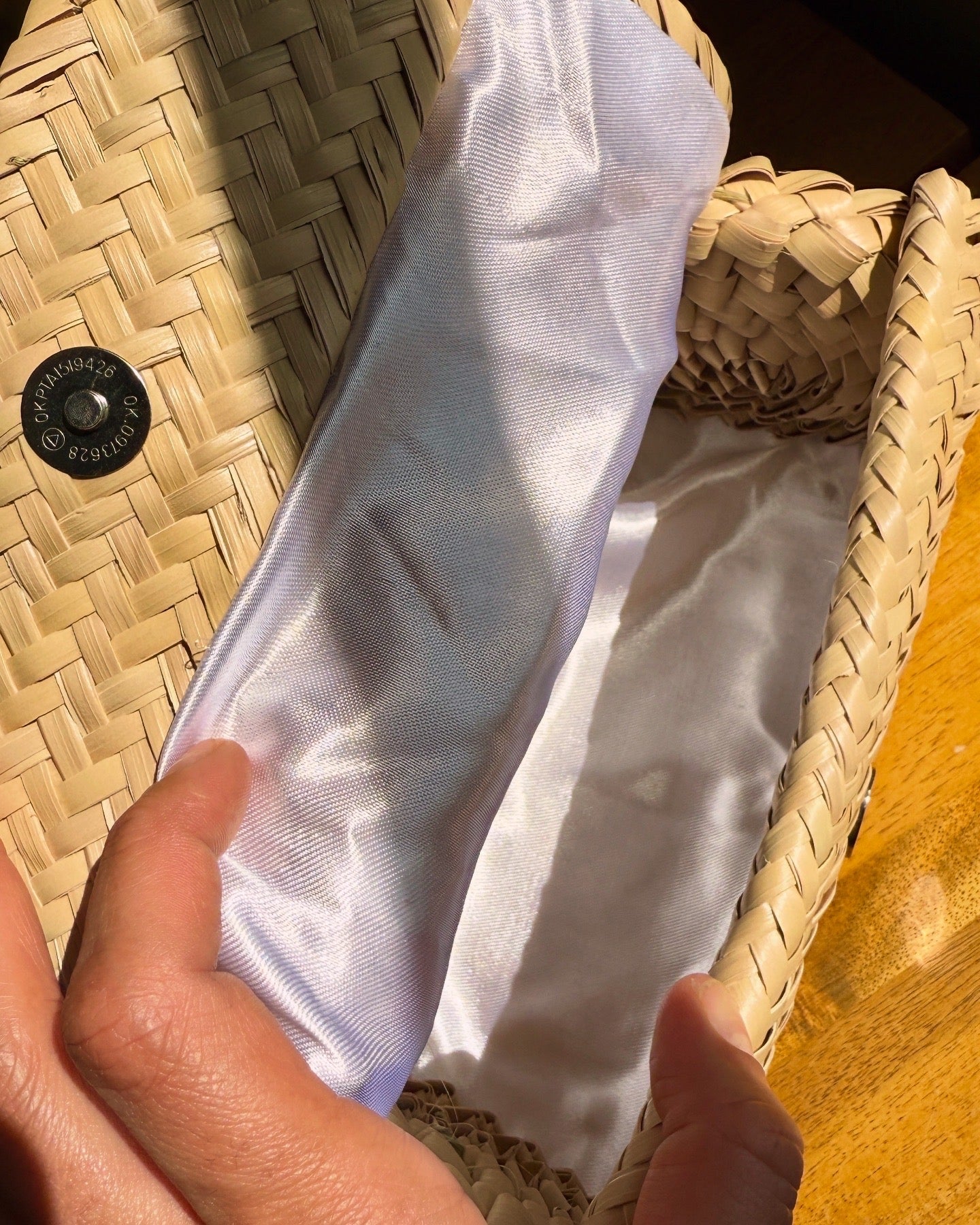 Ipanema – Kleine Strohtasche mit urbanem Stil & handgefertigten Details