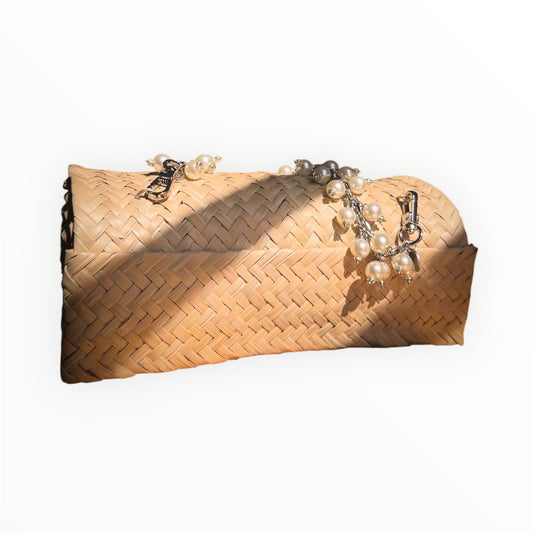 Ipanema – Kleine Strohtasche mit urbanem Stil & handgefertigten Details